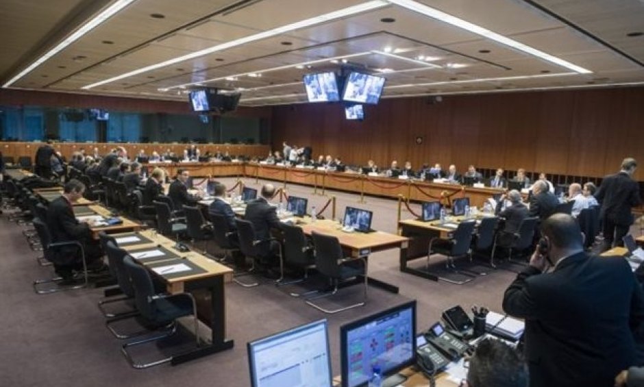 Eurogroup: Εγκρίθηκαν τα βραχυπρόθεσμα μέτρα για την ελάφρυνση του χρέους