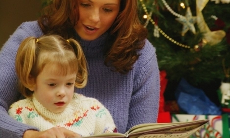 Τι βιβλία να διαβάσω στο παιδί μου τις γιορτές;