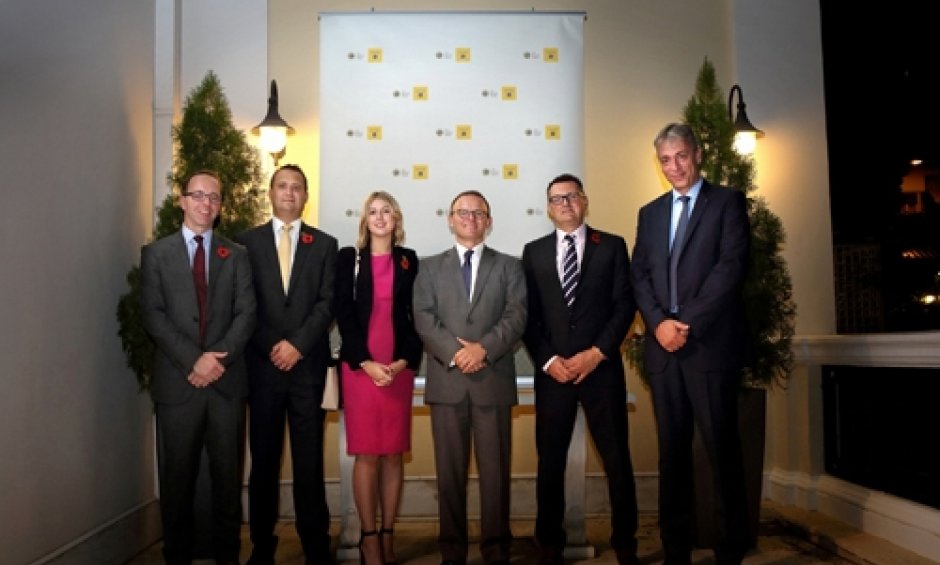 Το Βασιλικό Νομισματοκοπείο της Αγγλίας και η Τράπεζα Πειραιώς υπέγραψαν συμφωνία στρατηγικής συνεργασίας