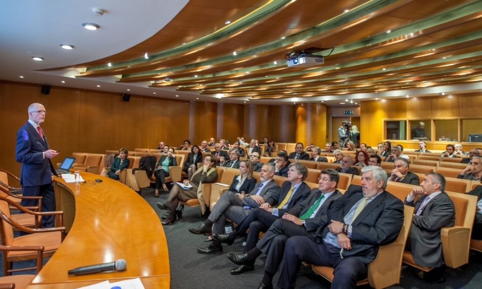 Συστήματα ασφάλισης υγείας και η ολλανδική εμπειρία