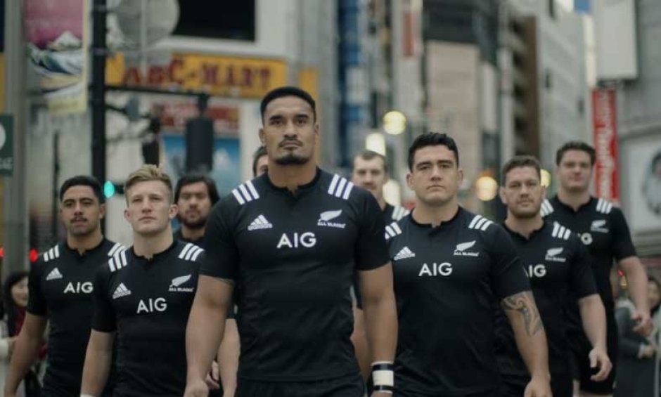Η εφευρετική διαφήμιση της AIG Ιαπωνίας με την εθνική ομάδα ράγκμπι της Νέας Ζηλανδίας!