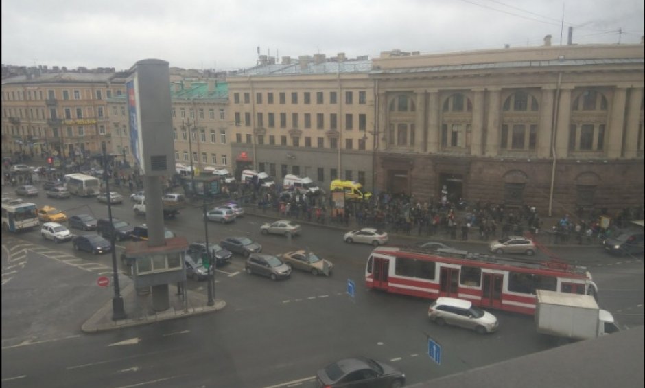 Ρωσία: Τουλάχιστον 10 νεκροί από διπλή έκρηξη στο μετρό της Αγίας Πετρούπολης