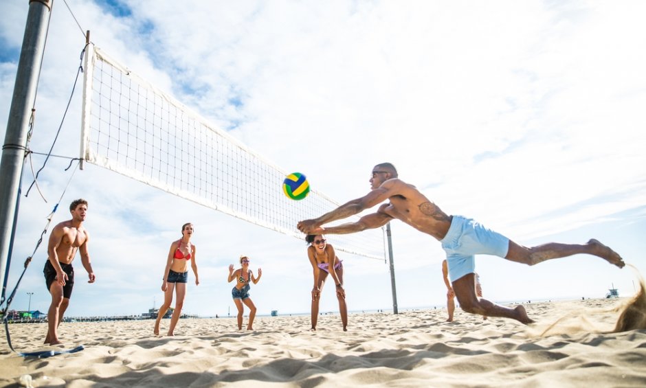 Πώς προλαμβάνονται και πώς θεραπεύονται οι τραυματισμοί στο beach volley;