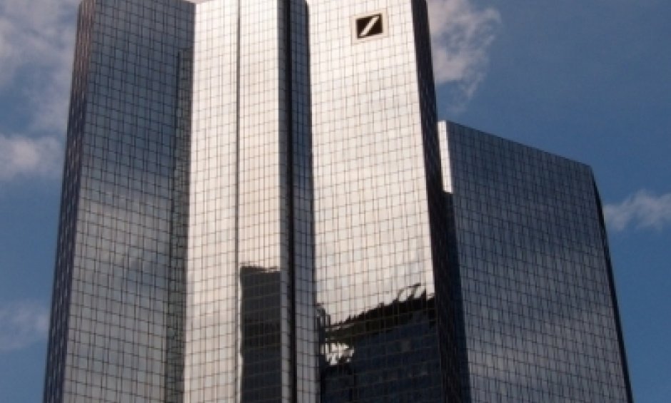 Βαρύ πρόστιμο στη Deutsche Bank