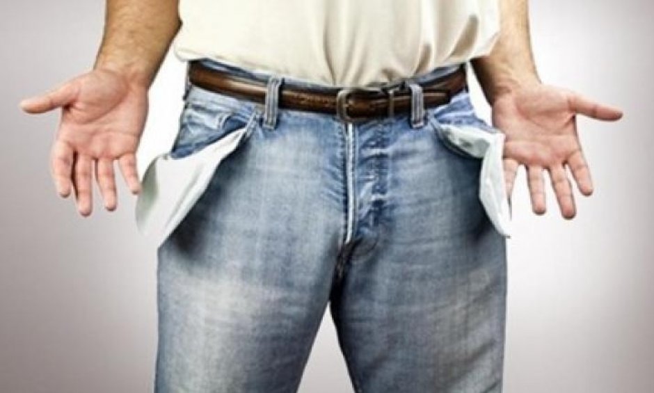 Άδειασαν οι τσέπες των Ελλήνων!