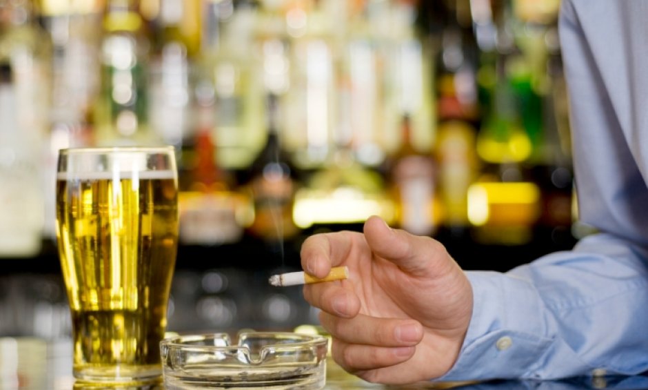 Στοματικό καρκίνο προκαλούν κάπνισμα και αλκοόλ