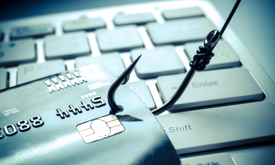 Phishing: Ηλεκτρονικές απάτες σε τραπεζικούς λογαριασμούς και προστασία των πελατών