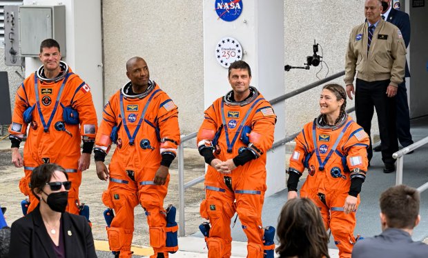 Οι αστροναύτες που πήγαν στο διάστημα δεν πληρώνονται όσο νομίζουμε