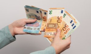 Πληρωμές e-ΕΦΚΑ και ΔΥΠΑ: Ποιοι θα δουν χρήματα στους λογαριασμούς τους μέχρι την Παρασκευή (4/7)