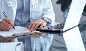 Ο ΙΣΑ ζητά από τον ΕΟΠΥΥ πληρωμή του clawback σε 12 δόσεις και για τους γιατρούς που δεν υπέβαλλαν σχετικό αίτημα