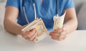 ΙΣΑ: Αύξηση της ιατρικής αμοιβής, προβλέπει τροπολογία που θα καταθέσει το υπουργείο Υγείας