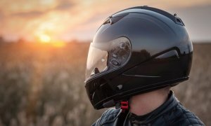 Μη χρήση κράνους: Αυξάνονται οι έλεγχοι της Τροχαίας - Τα «τσουχτερά» πρόστιμα