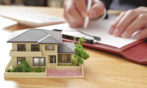 Πώς επηρεάζει τον κλάδο ασφάλισης περιουσίας ο συνεχής «καλπασμός» των τιμών στα ακίνητα