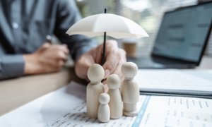 ΕΑΕΕ: Στροφή στα επενδυτικά συνδεδεμένα ασφαλιστικά προϊόντα το 2025, μείωση στις παραδοσιακές ατομικές ασφαλίσεις ζωής