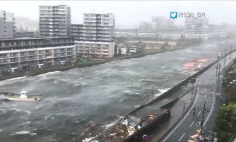 Απίστευτα video με τις καταστροφές που προκάλεσε ο τυφώνας Τζέμπι στην Ιαπωνία!