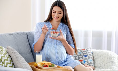 Η σωστή διατροφή πριν και κατά τη διάρκεια της εγκυμοσύνης
