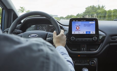 Ford και Vodafone διευκολύνουν την ανεύρεση χώρων στάθμευσης στα αστικά κέντρα (video)