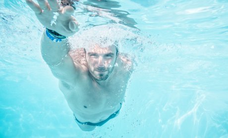 Τι είναι «o ώμος του κολυμβητή» και πώς αντιμετωπίζεται;