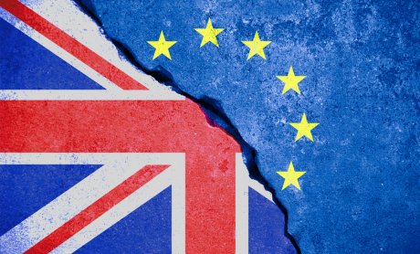 Η Ευρωπαϊκή Επιτροπή κάνει το πρώτο βήμα για την έναρξη διαπραγματεύσεων με το Ηνωμένο Βασίλειο