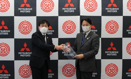 Η Mitsubishi κατασκευάζει προστατευτικές ασπίδες & μάσκες προσώπου για την καταπολέμηση του Covid-19