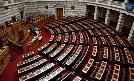 Έχασε τη μάχη με τον κορονοϊό ο γιατρός της Βουλής, Γιάννης Μητρόπουλος