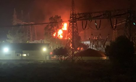 Τοξικό νέφος από τη φωτιά στον Ασπρόπυργο - Ποιες περιοχές επηρεάζει