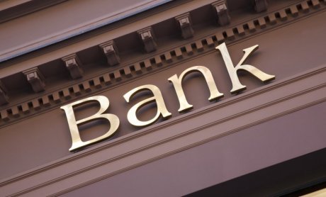Απελεύθερος: Το break των τραπεζών, η καθυστέρηση στην ΑΜΚ της ΕΛΛΑΚΤΩΡ και τα ερωτήματα για ΚΛΜ
