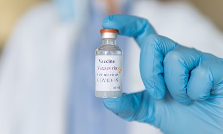 Αύξηση της παραγωγής για το εμβόλιο έναντι της νόσου COVID-19 ανακοίνωσε η AstraZeneca