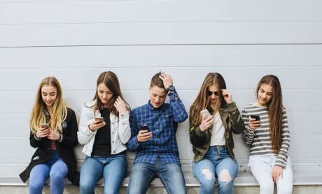 Τα μέσα κοινωνικής δικτύωσης και η επίδραση στους νέους