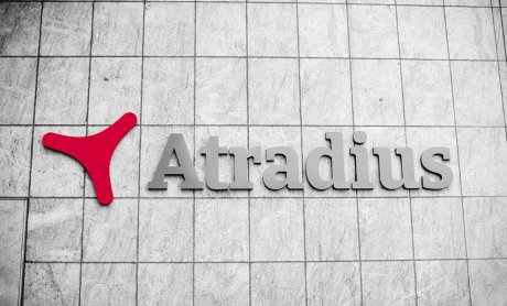 Atradius: 1 στα 2 τιμολόγια πληρώθηκαν εκπρόθεσμα το 2022
