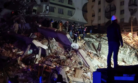 Σεισμός 7,8R στην Τουρκία: Πάνω από 560 νεκροί 