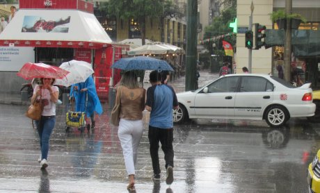 Ηλίας Προβόπουλος: Η Αθήνα τα χάνει με τη βροχή
