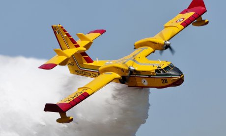 Έπεσε canadair στην Κάρυστο! (video)