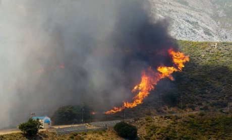 Ηράκλειο: Μεγάλη φωτιά σε χωριό της Μεσσαράς!