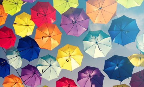 Κώστας Ακριβόπουλος: Εδώ...οι ωραίες και γερές...ομπρέλες!!!