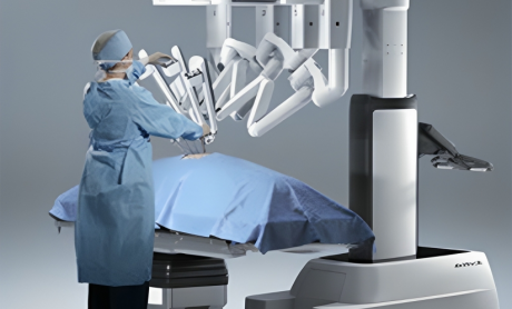 Πολύπλοκες χειρουργικές επεμβάσεις με το ρομποτικό σύστημα Da Vinci στα νοσοκομεία του Ομίλου HHG!