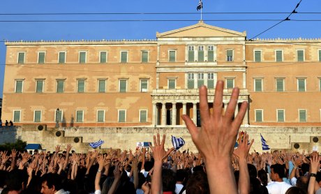 Σπύρος Καπράλος: Σε κόκκινο συναγερμό η Κυβέρνηση - Τα ανοιχτά μέτωπα και η αφόρητη πίεση