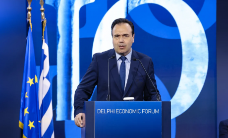 Παπαστεργίου: Έρχεται το «Kid Wallet» για τους γονείς