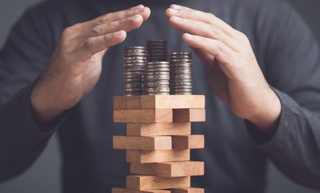 Ποια είναι τα επενδυτικά εργαλεία που προωθούν οι ασφαλιστικοί πράκτορες στους πελάτες τους;