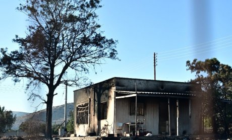 Την ανάγκη ασφάλισης κατοικιών ανέδειξε η φωτιά στην Παλαιά Φώκαια: Ζημιές σε πολλά σπίτια, 4 καταστράφηκαν ολοσχερώς