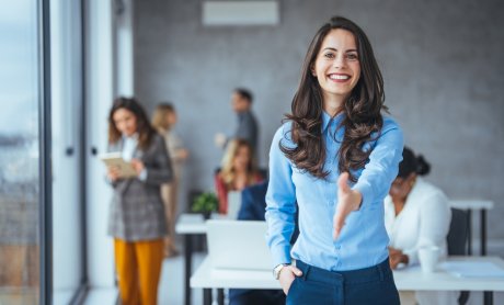 Νέο -το μεγαλύτερο στην ιστορία- πρόγραμμα επιδότησης εργασίας: 50.000 νέες θέσεις εργασίας