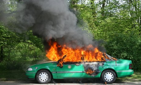 Τι σημαίνουν οι όροι κακόβουλη βλάβη και στάση, απεργία, οχλαγωγία, διαδηλώσεις και πολιτικές ταραχές;