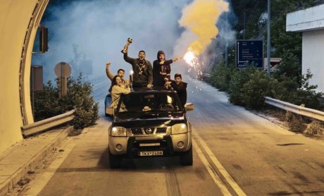 Επιστρέφοντας, μπορεί να πιάσουμε πάλι το νήμα