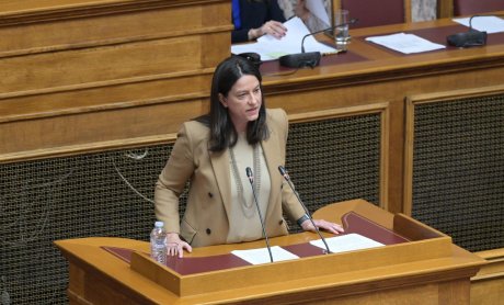 ΥΠΕΚΑ Ν. Κεραμέως σε αντιπολίτευση: Θέλουμε περισσότεροι εργαζόμενοι να προστατεύονται από συλλογικές συμβάσεις εργασίας;