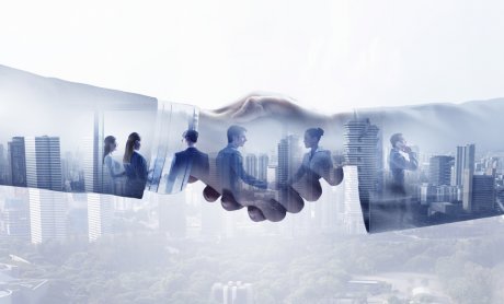 Ποιες σχέσεις και συνεργασίες επιτρέπονται μεταξύ ασφαλιστικών διαμεσολαβητών, ασφαλιστικών επιχειρήσεων και τραπεζών;