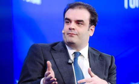 Πιερρακάκης: Έχουμε «δύναμη πυρός» για νέα μέτρα, εφόσον η κρίση επιδεινωθεί - Dombrovskis: Προτεραιότητα η ανταγωνιστικότητα η ασφάλεια