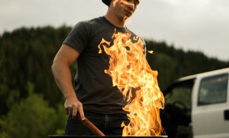 Πως θα προστατεύσετε τα μάτια σας όταν θα ψήσετε τον οβελία!