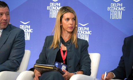 Ασπρογιαννίδου από Δελφούς: «Η ασφάλιση δεν έλειψε ποτέ από τη ναυτιλία – Κλειδί η διαχείριση ρίσκου στα Στενά του Ορμούζ»