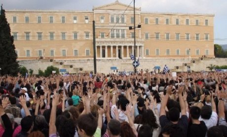 Έξω οι κλέφτες! Οι ασφαλιστές κουβαλάνε όνειρα που μαζεύουν στους δρόμους!