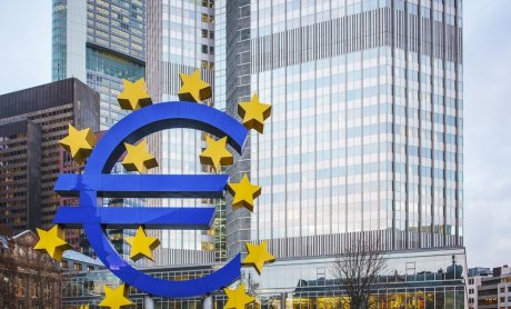 Bloomberg: Μικρή επίδραση στις ελληνικές τράπεζες από την απόφαση της ΕΚΤ